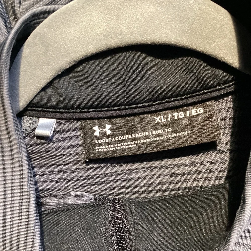 Under armor Men’s grey Rhino playoff Quarter Zip top size KL